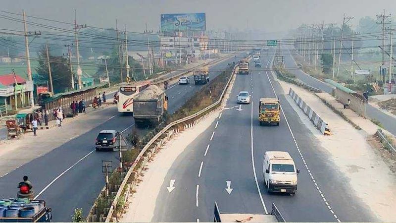 ভোগান্তি ছাড়াই রাজধানী ছাড়ছেন উত্তরের ঘরমুখো মানুষ